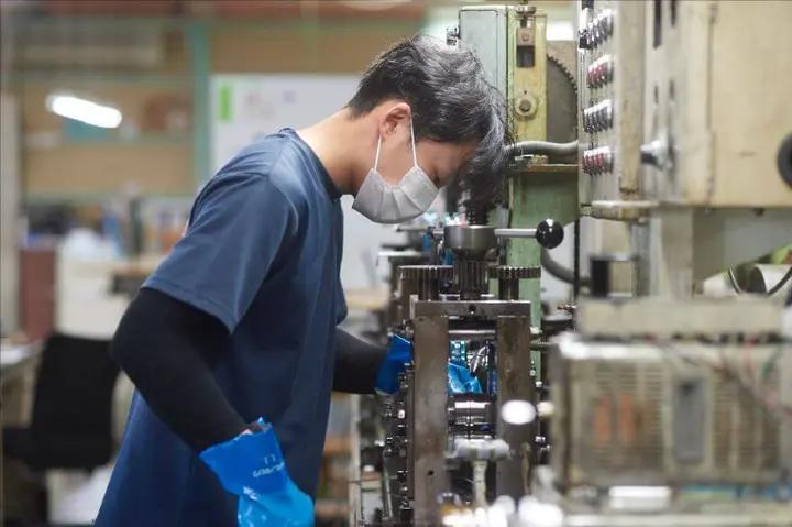 Fabrication Paris Miki au Japon 