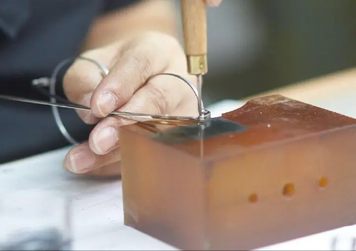Fabrication Paris Miki au Japon 