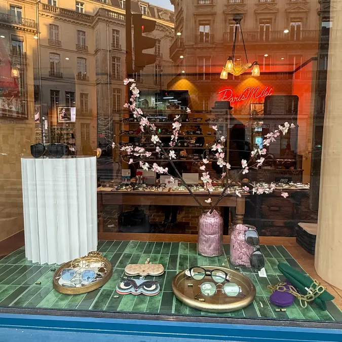 Vitrine Paris Miki Hanami