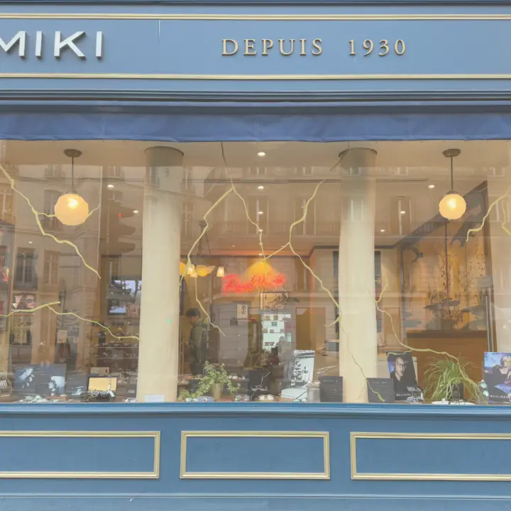 Vitrine paris miki