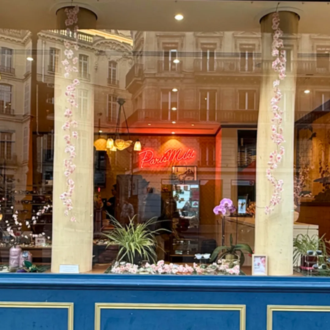 Vitrine Paris Miki Hanami